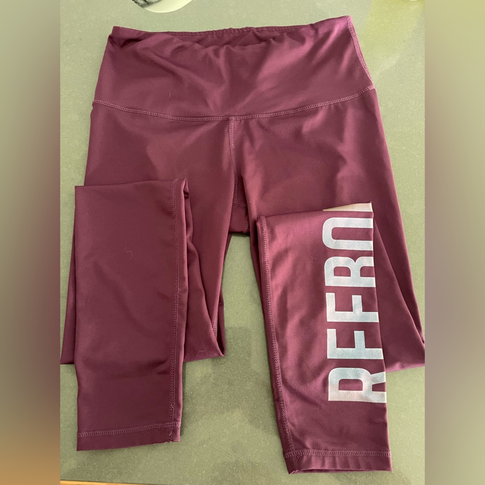 NWOT REEBOK YOGA PANTS/Athletic Pants. Purple/Red Wine Color. Size M.